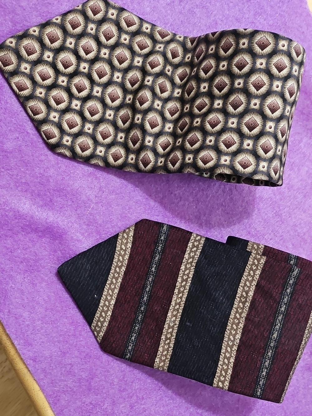 Arrow & Haggar Men's Silk Tie Set in Black, Burgundy and Gold Geometric & Stripe